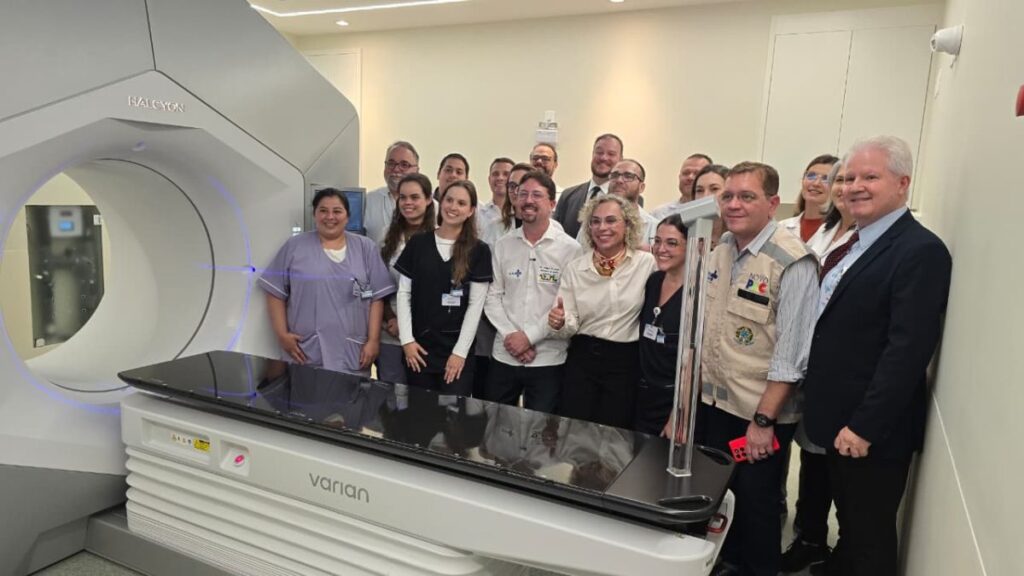 Nova Tecnologia de Acelerador Linear Revoluciona Tratamento de Câncer em SC