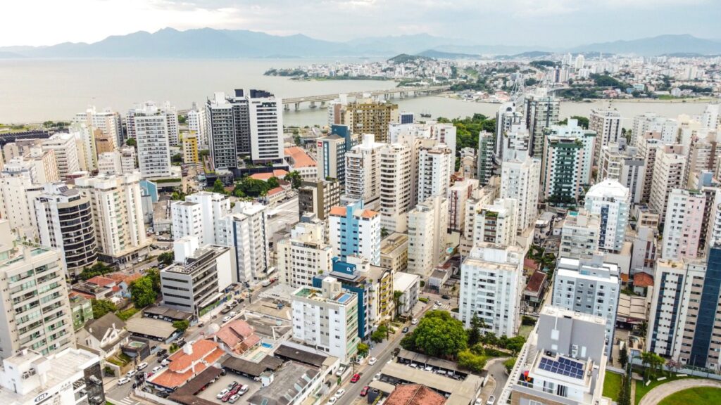 Revitalização do Centro de Florianópolis: Um Novo Horizonte para a Moradia