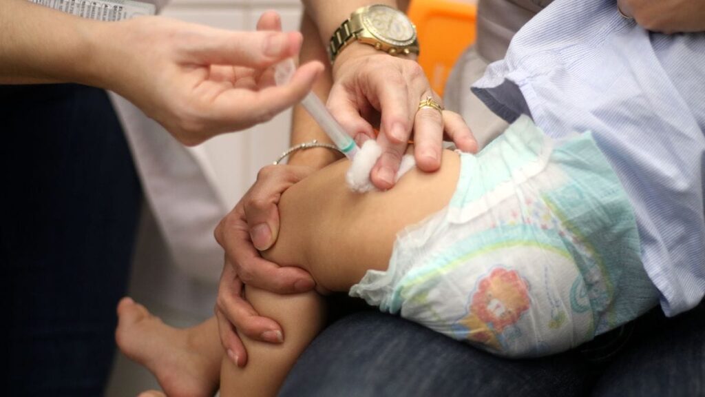 Alerta em Santa Catarina: Morte de Bebê de 6 Meses Destaca Riscos da Meningite