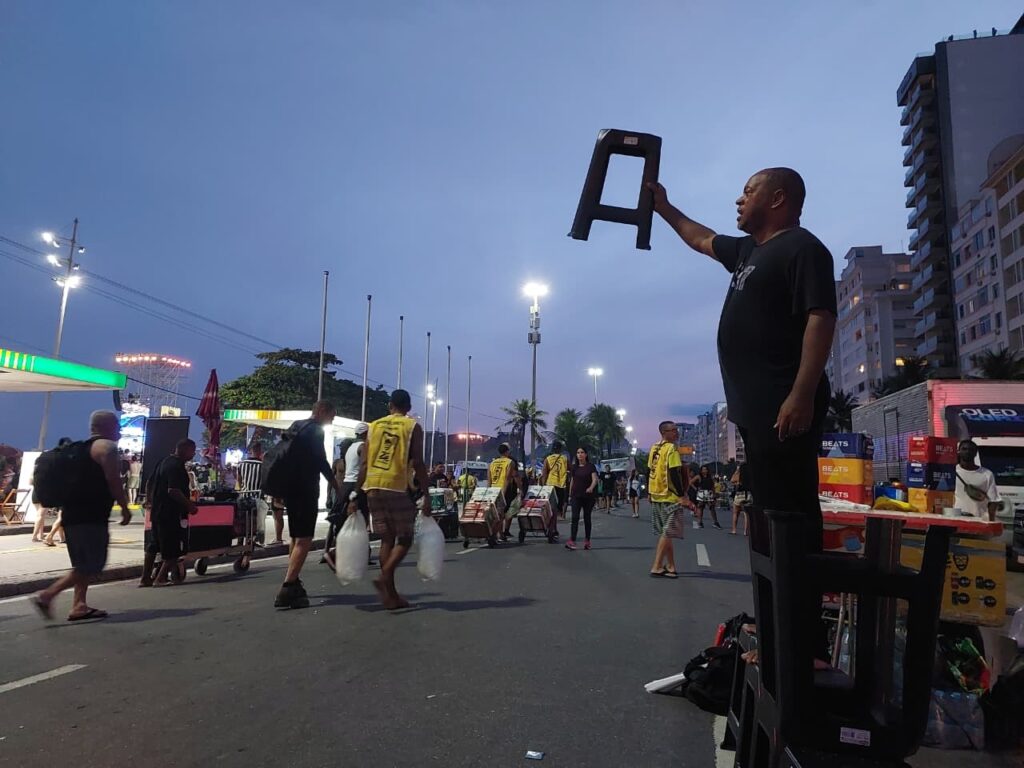 Camarote Criativo: Estruturas Inusitadas Para Assistir ao Show de Shakira em Copacabana