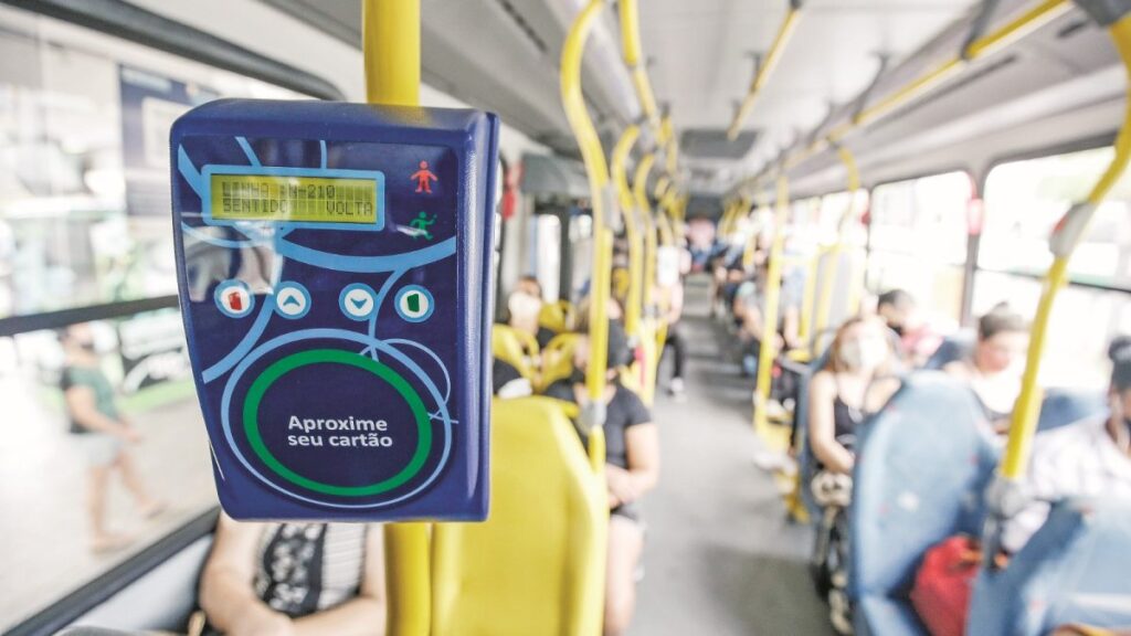 Fim do Pagamento em Dinheiro nos Ônibus de Florianópolis: O Que Você Precisa Saber