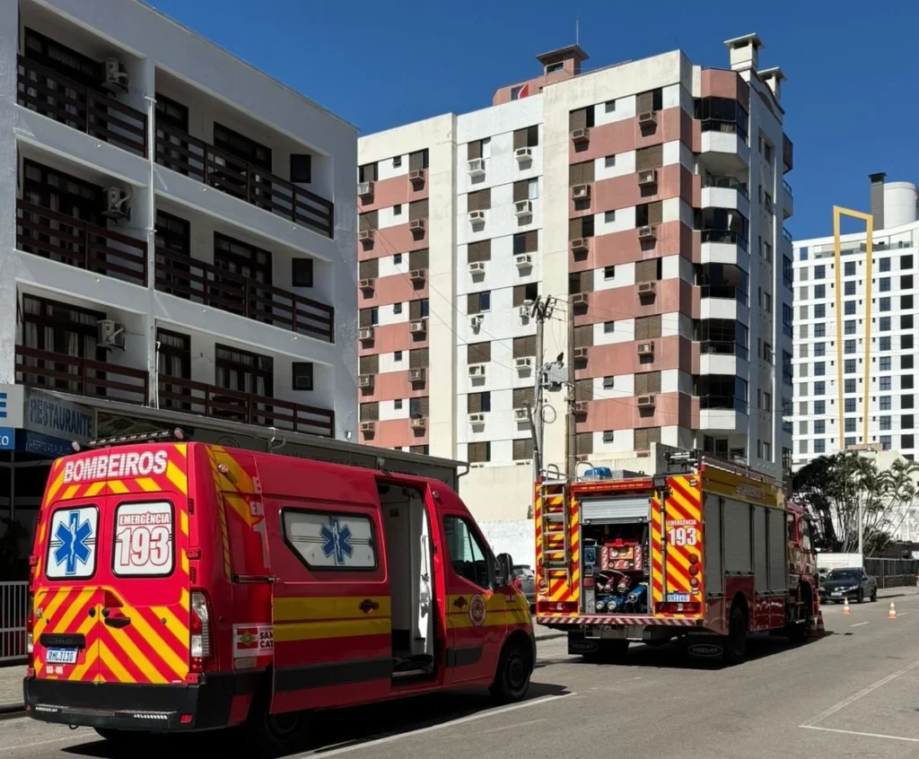 Incêndio Controlado por Funcionários em Restaurante de Laguna Evita Tragédia