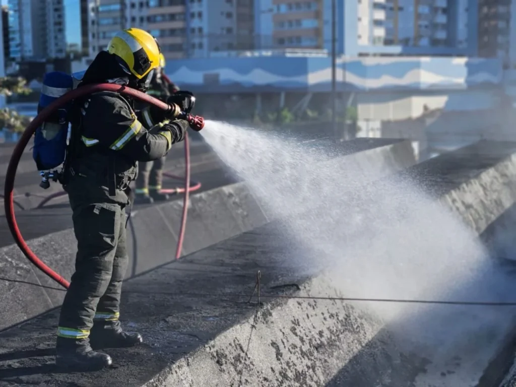 Incêndio na Rodoviária de Florianópolis Assusta Passageiros e Mobiliza Emergências