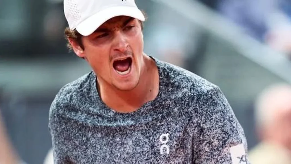 João Fonseca chega a Roland Garros com preparação insuficiente
