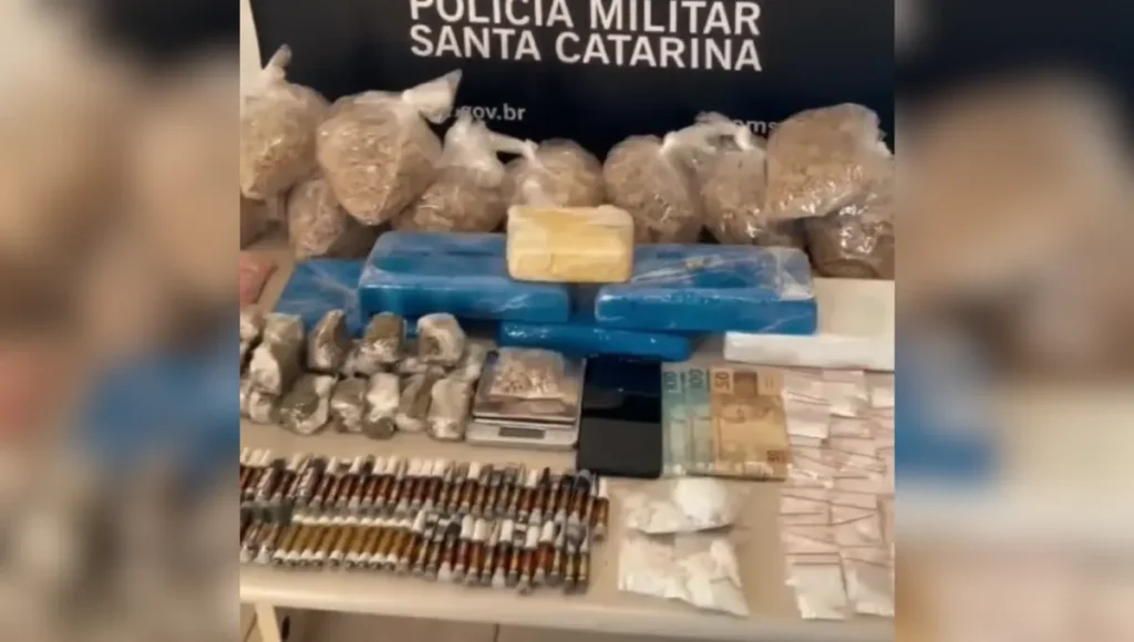 Policiais capturam suspeito com 17 kg de drogas na Grande Florianópolis