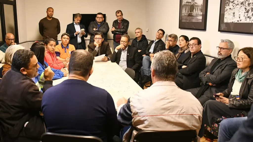 Câmara de São José dos Campos aprova LDO 2027 e redefine estrutura administrativa municipal