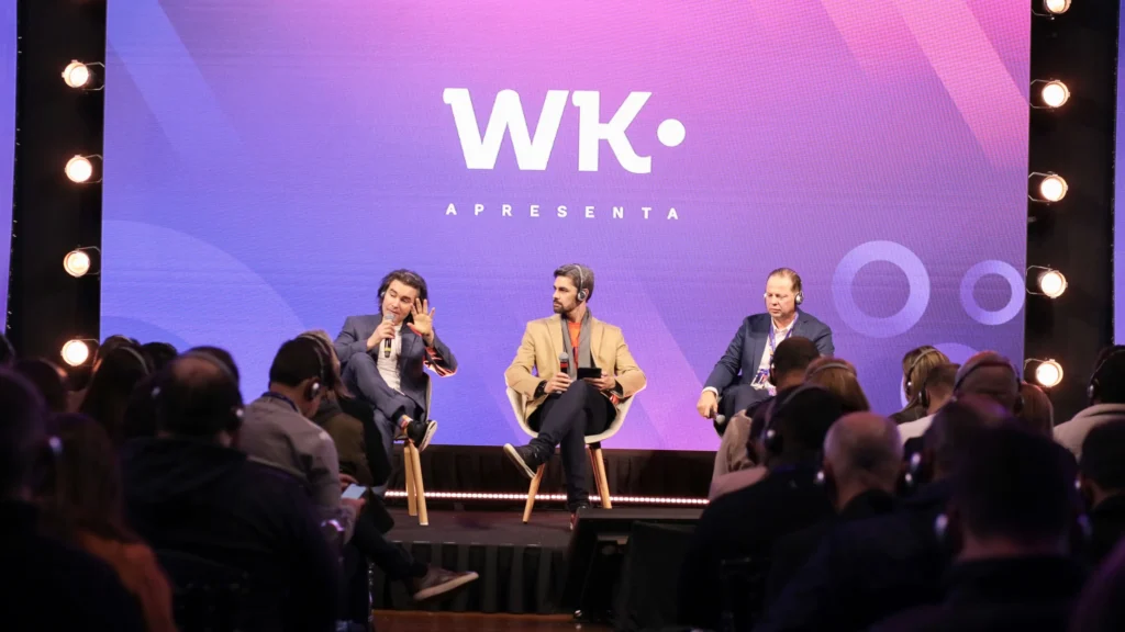Conexão WK 2024 reúne mais de mil participantes para debater inovação e reforma tributária em SC
