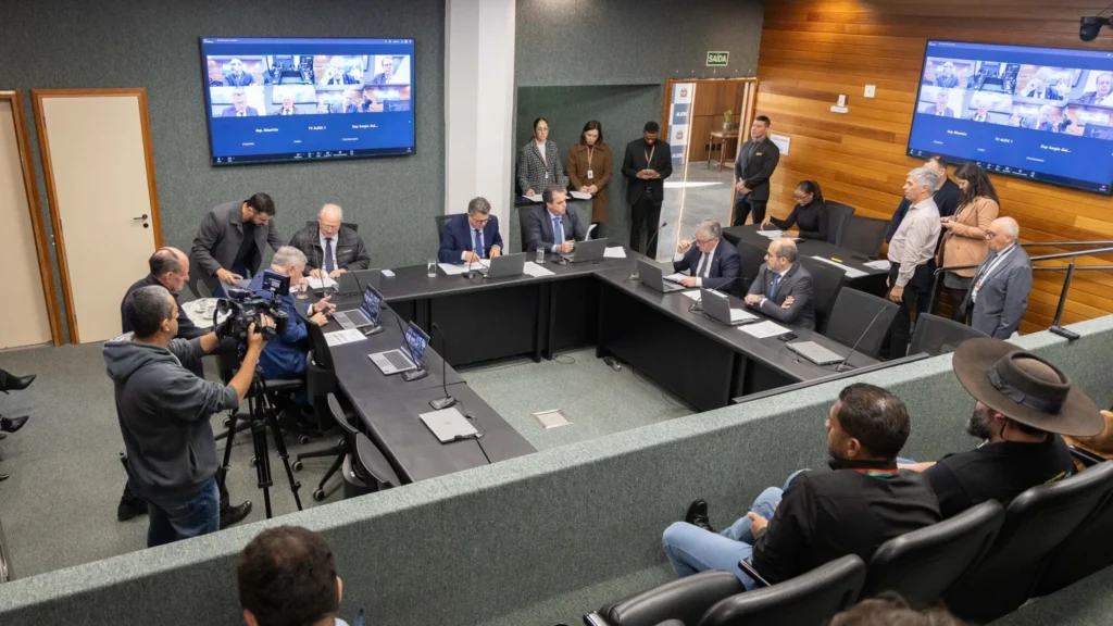 Comissão aprova projetos que impactam saúde, meio ambiente e turismo em Santa Catarina Comissão aprova projetos que impactam saúde, meio ambiente e turismo em Santa Catarina