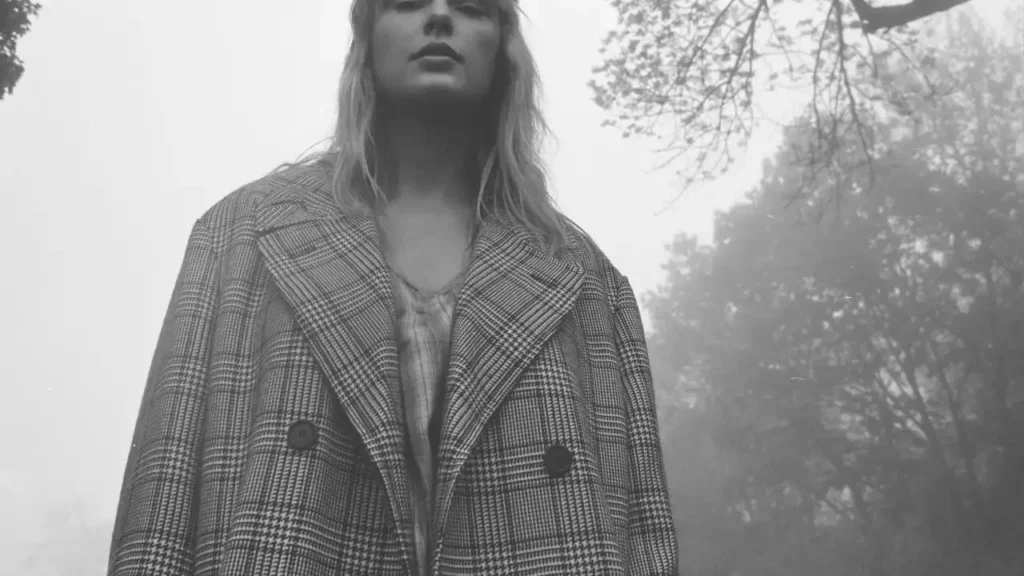 Seis anos de "Folklore", de Taylor Swift: as seis faixas que marcaram uma década